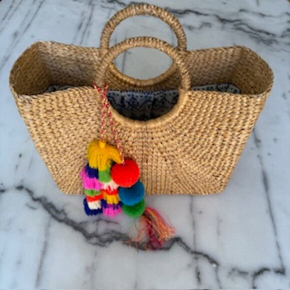 JADEtribe straw tote with detachable pompoms - Picture 2 of 5